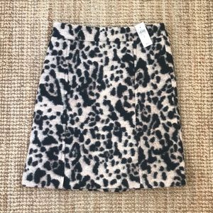 👛 Ann Taylor skirt